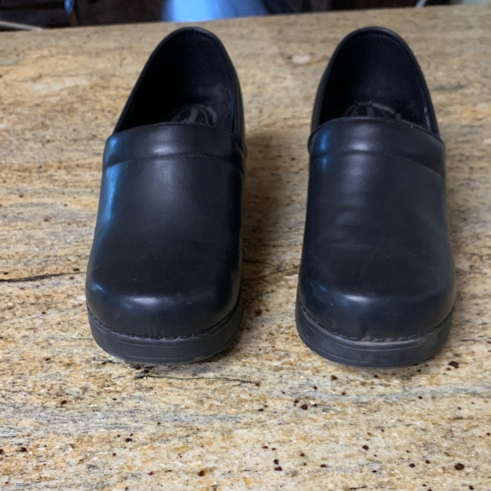 Elegant Black Leather Mules for Women